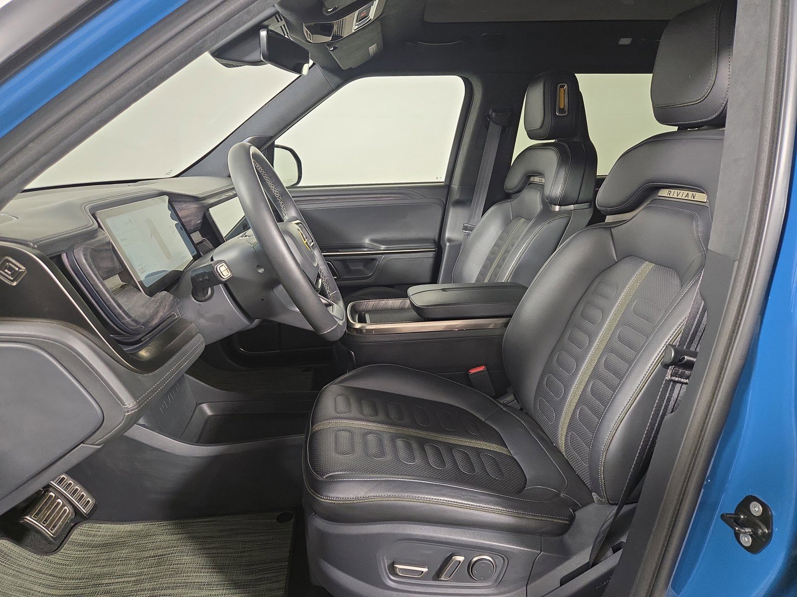 Used 2022 Rivian R1S Launch Edition image 20