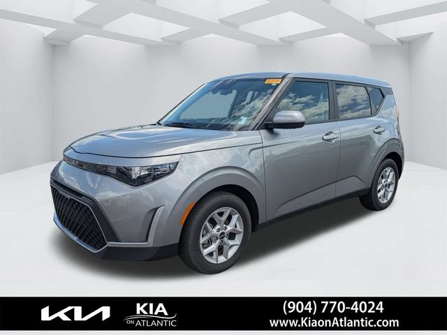 Used 2025 Kia Soul LX w/ LX Technology Package FWD image 7