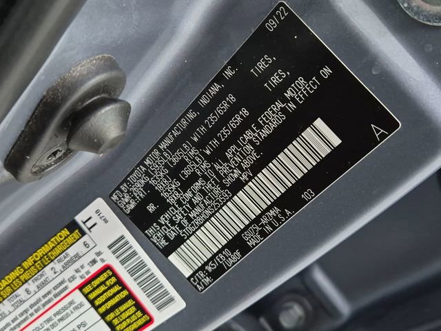 Used 2022 Toyota Highlander XLE image 31