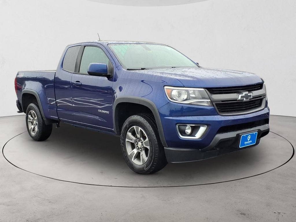 Used 2017 Chevrolet Colorado Z71 AWD/4WD image 3