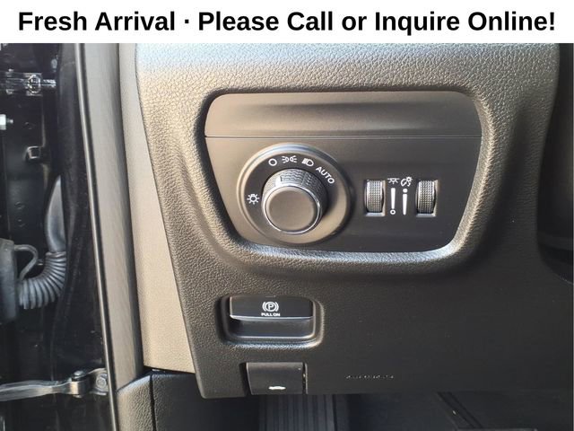 Used 2023 Jeep Grand Cherokee Laredo image 14