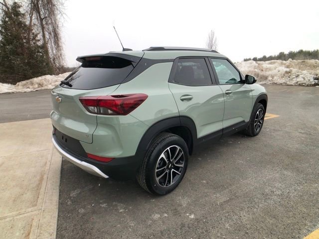 Used 2025 Chevrolet TrailBlazer LT w/ LT Cold Weather Package image 6