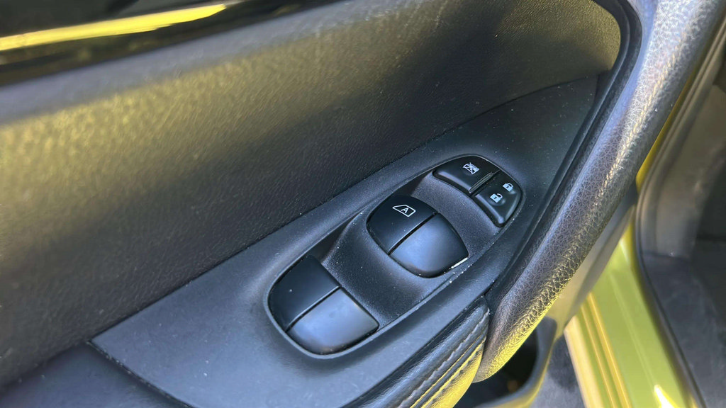 Used 2021 Nissan Rogue Sport SL FWD image 28
