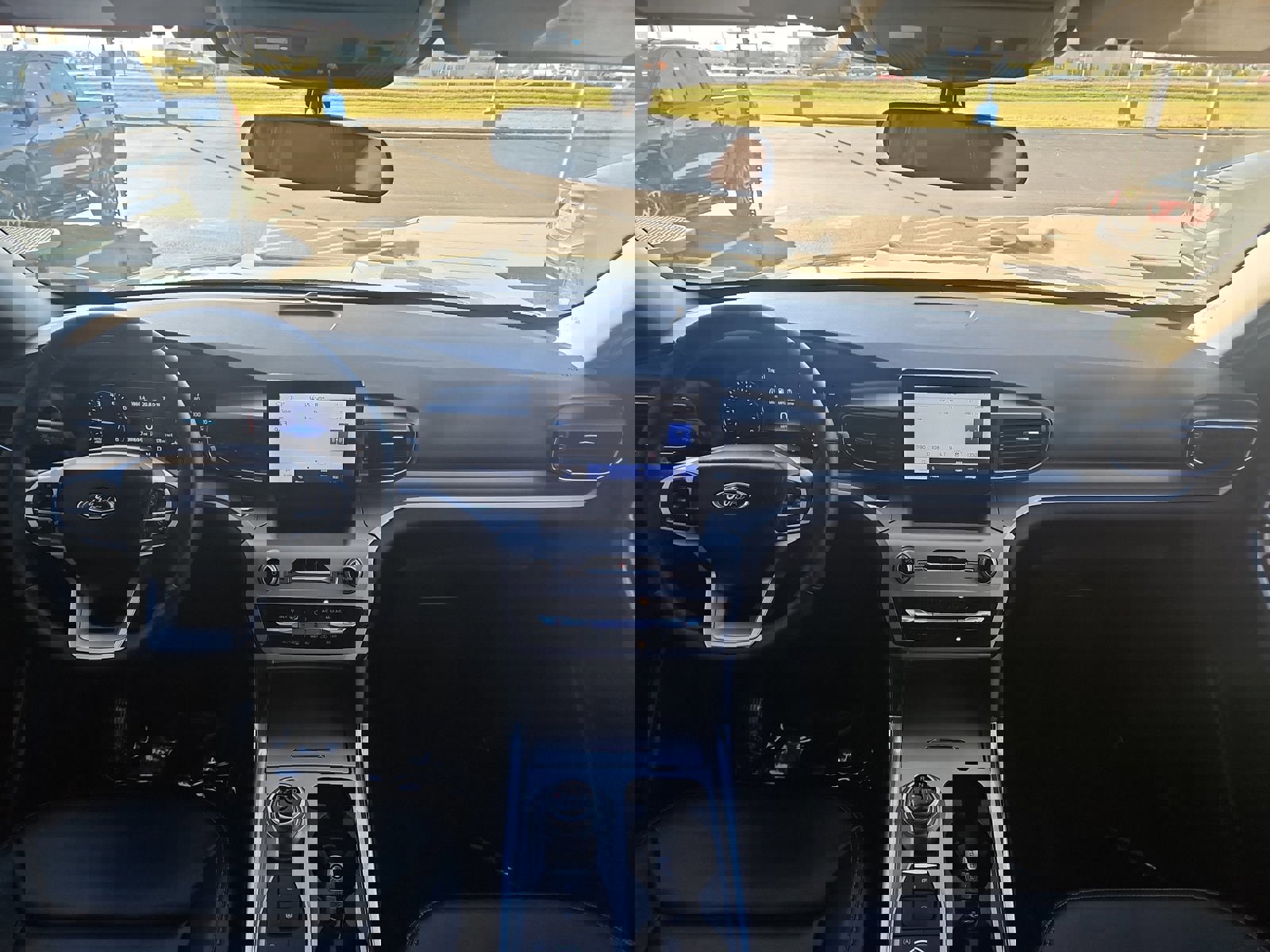 Used 2024 Ford Explorer XLT w/ Equipment Group 202A image 6