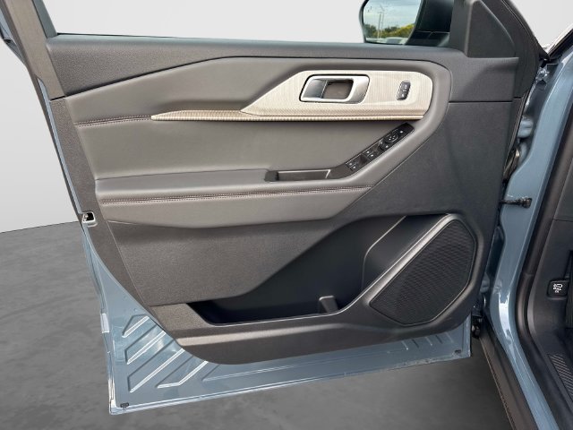 New 2027 Ford Explorer Active RWD image 20