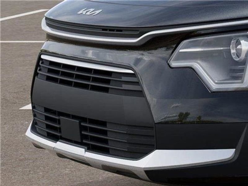 New 2025 Kia Niro EX image 39