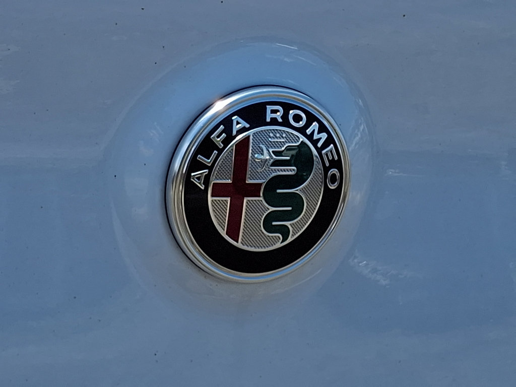 Used 2024 Alfa Romeo Stelvio Veloce AWD/4WD image 16