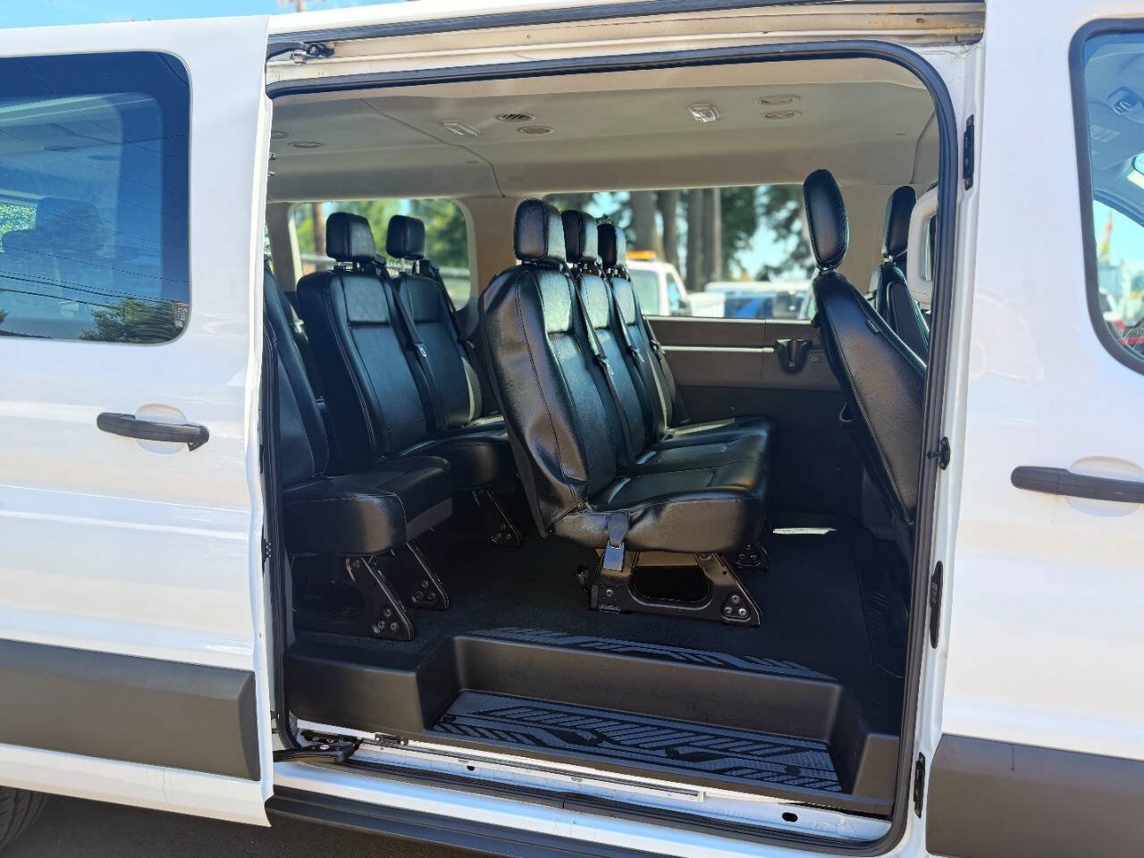 Used 2020 Ford Transit 350 XL RWD image 2