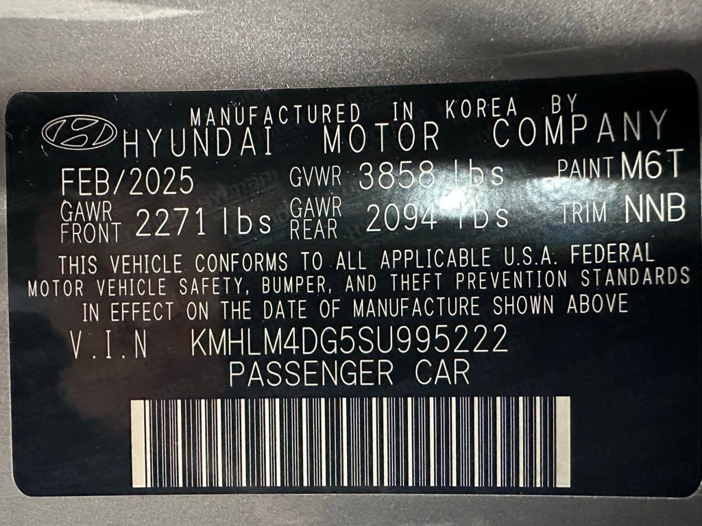 Used 2025 Hyundai Elantra Sport image 11