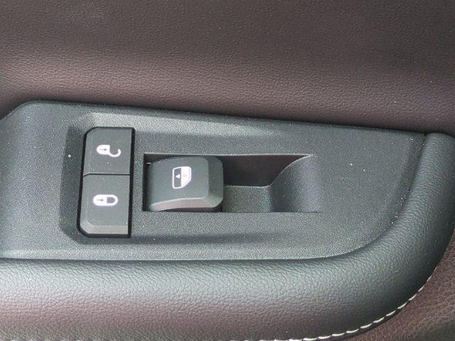 New 2026 Jeep Grand Cherokee Altitude RWD image 31