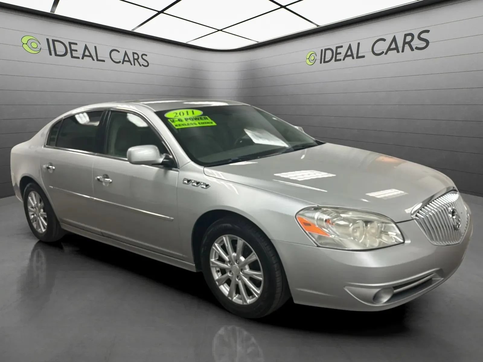Used 2011 Buick Lucerne CX FWD image 3