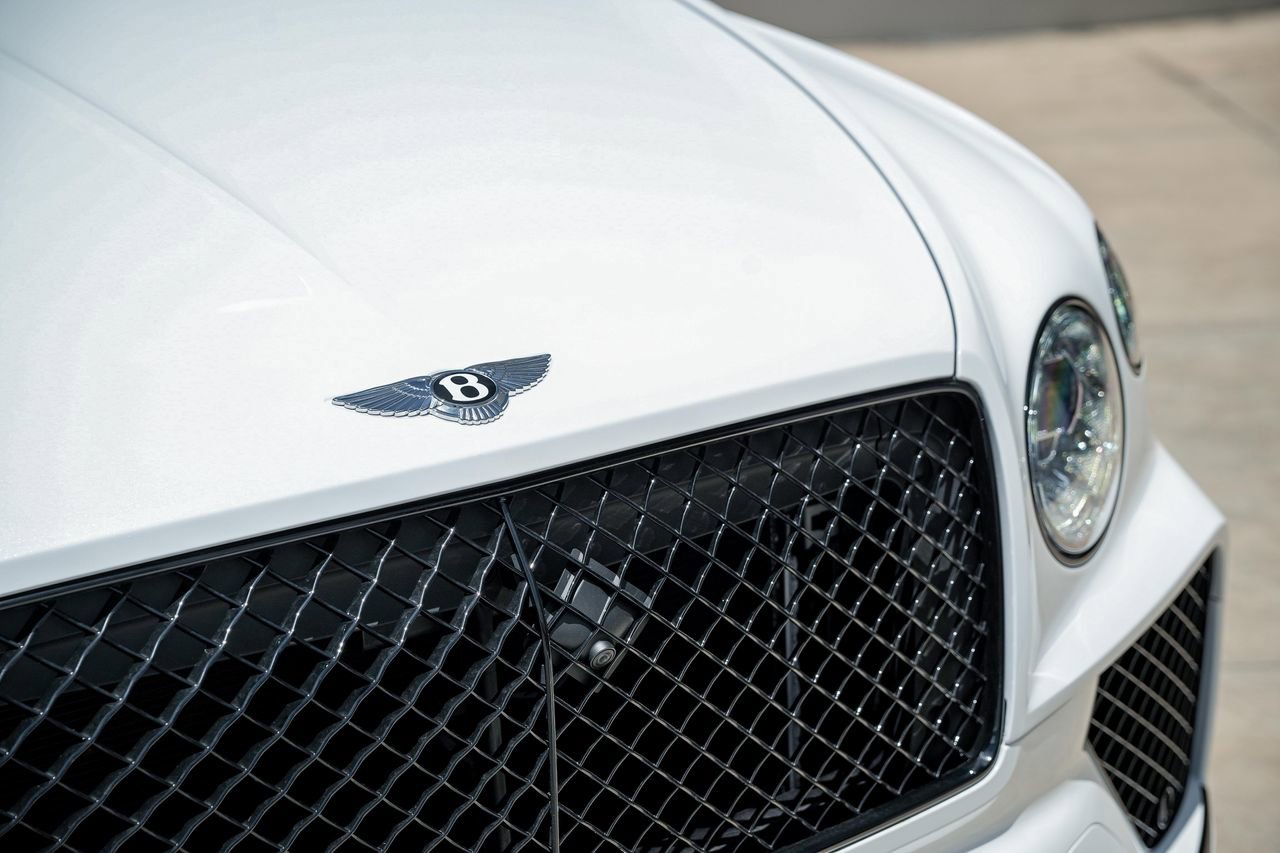 New 2025 Bentley Bentayga AWD/4WD image 8