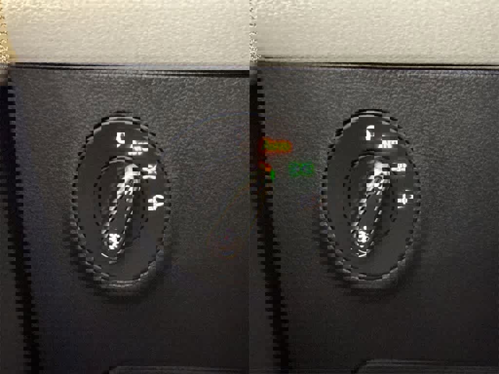 New 2025 Volkswagen Taos S image 17