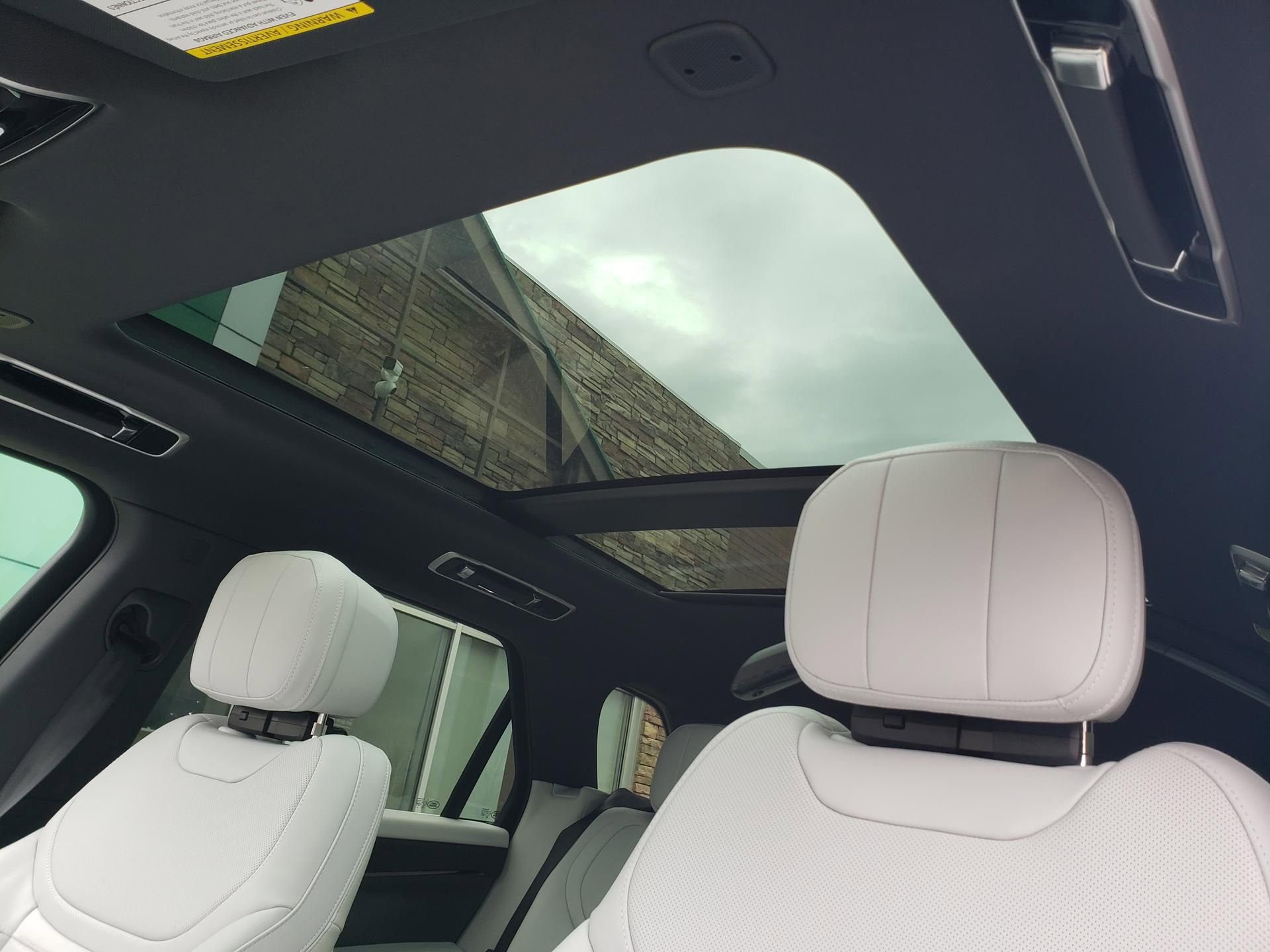New 2026 Land Rover Range Rover Sport SE AWD/4WD image 19
