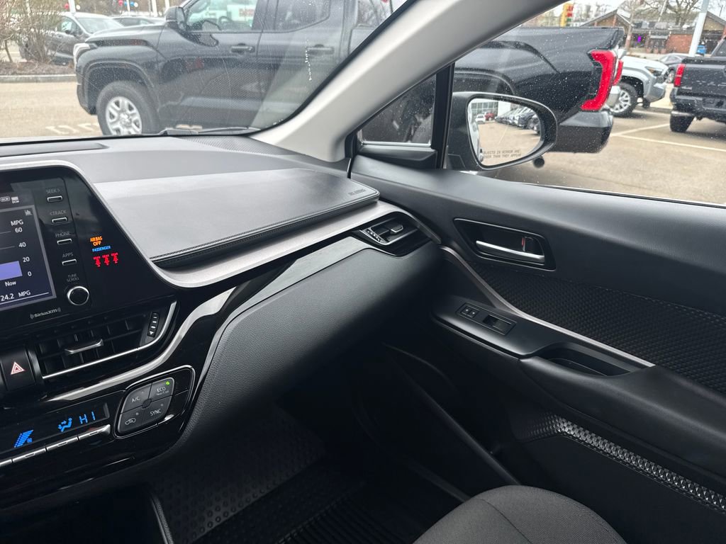 Used 2021 Toyota C-HR LE image 26