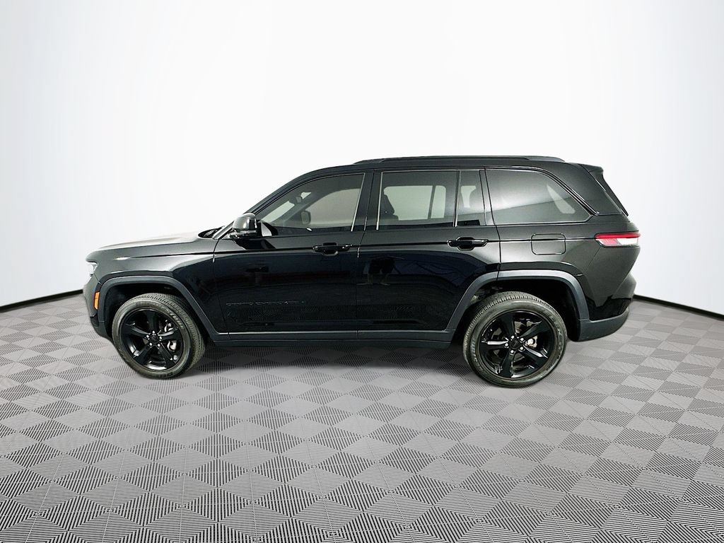 Certified 2023 Jeep Grand Cherokee Altitude AWD/4WD image 7