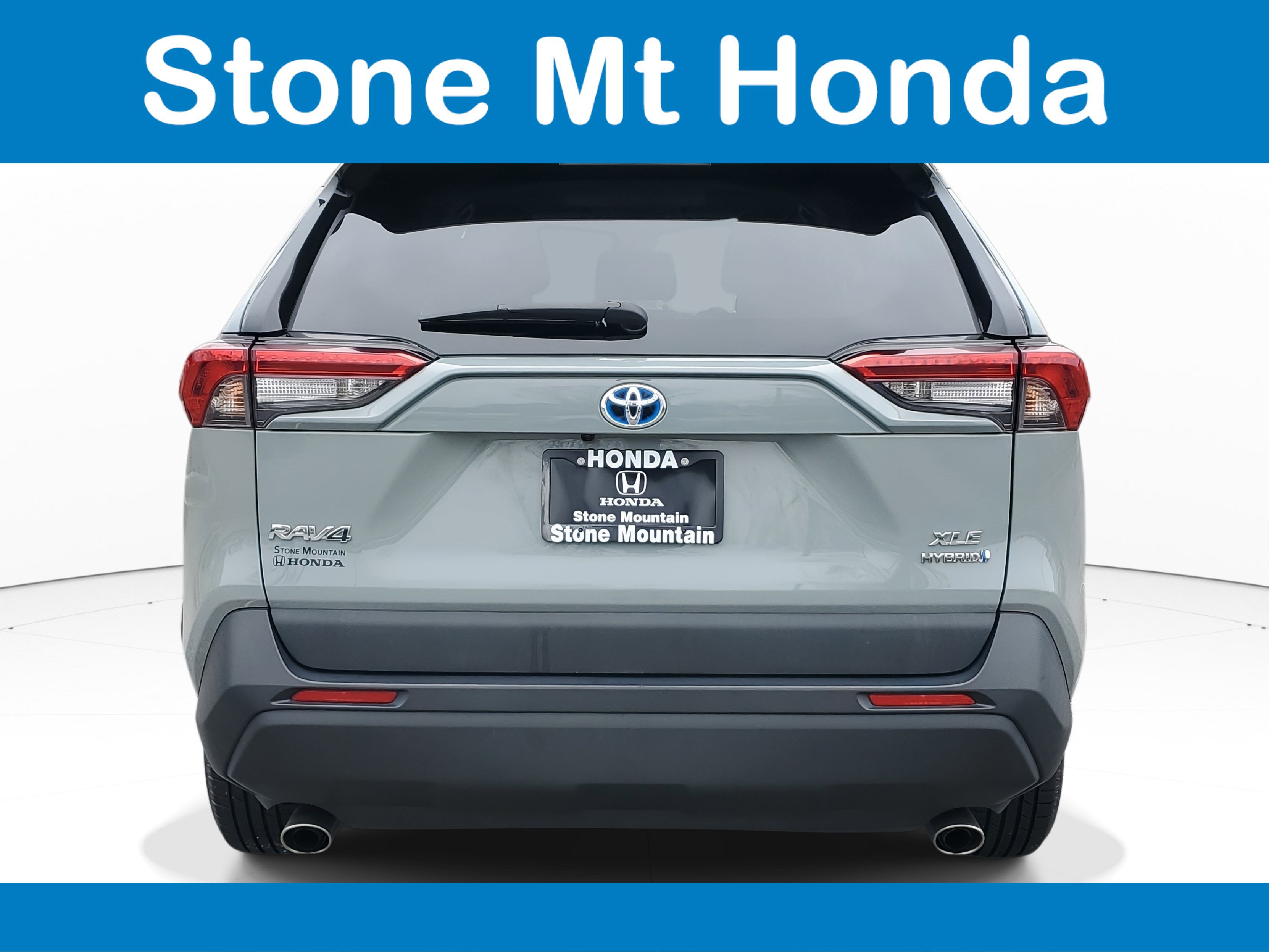 Used 2022 Toyota RAV4 XLE image 5