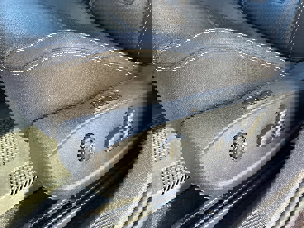 Used 2024 Volkswagen Jetta SEL image 19