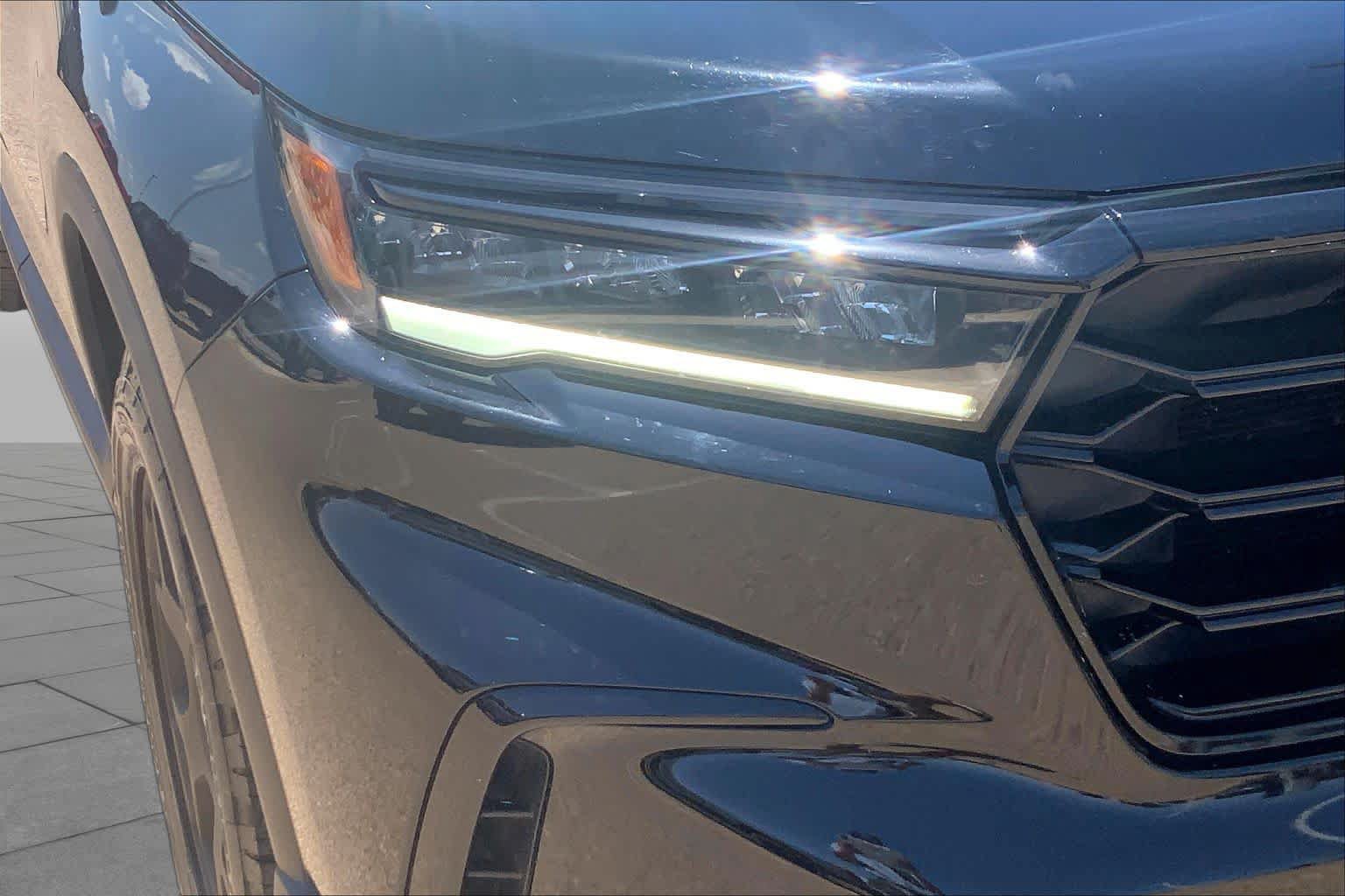 Used 2025 Honda Pilot TrailSport image 28