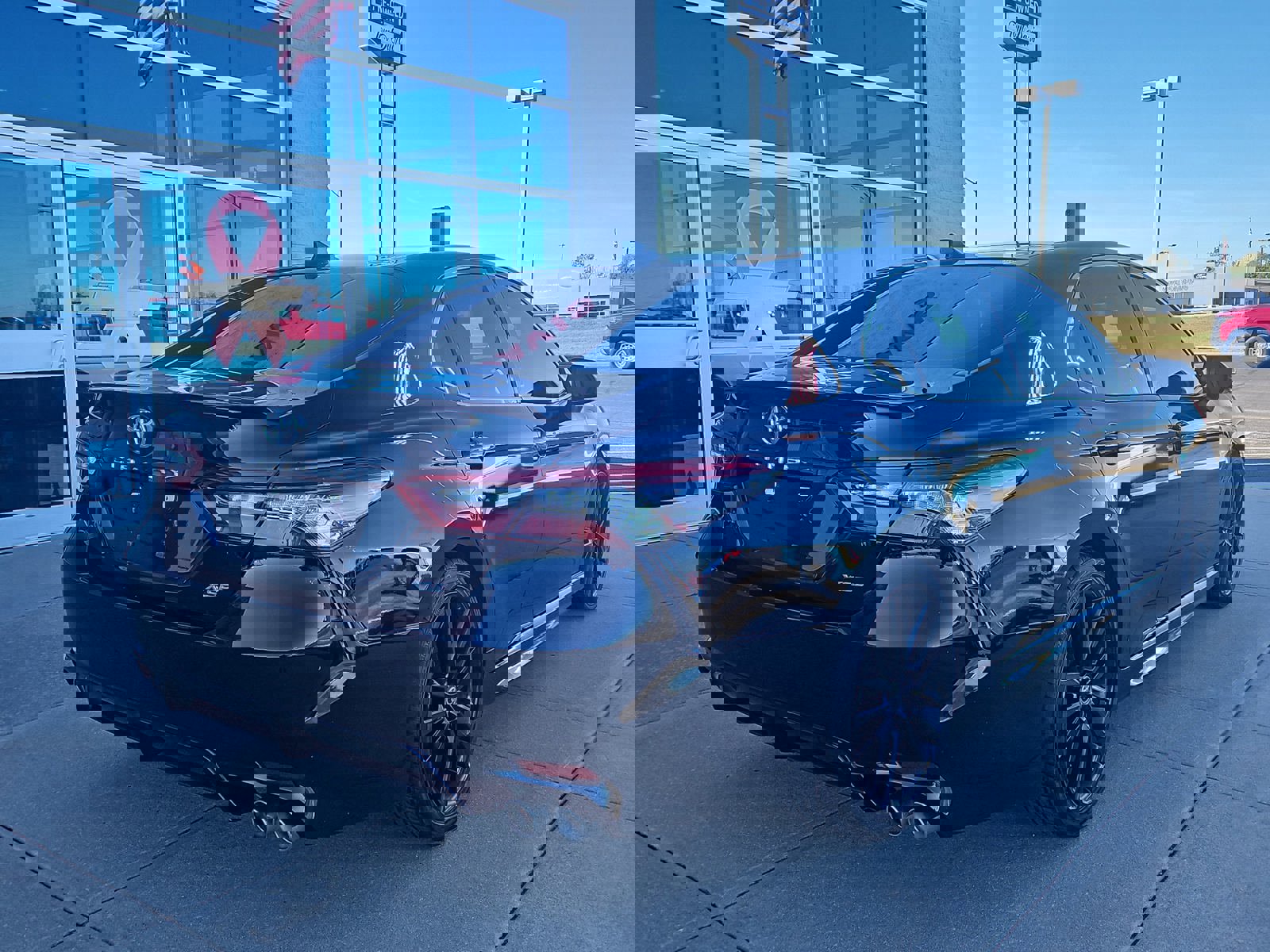 Used 2022 Toyota Camry XSE image 4