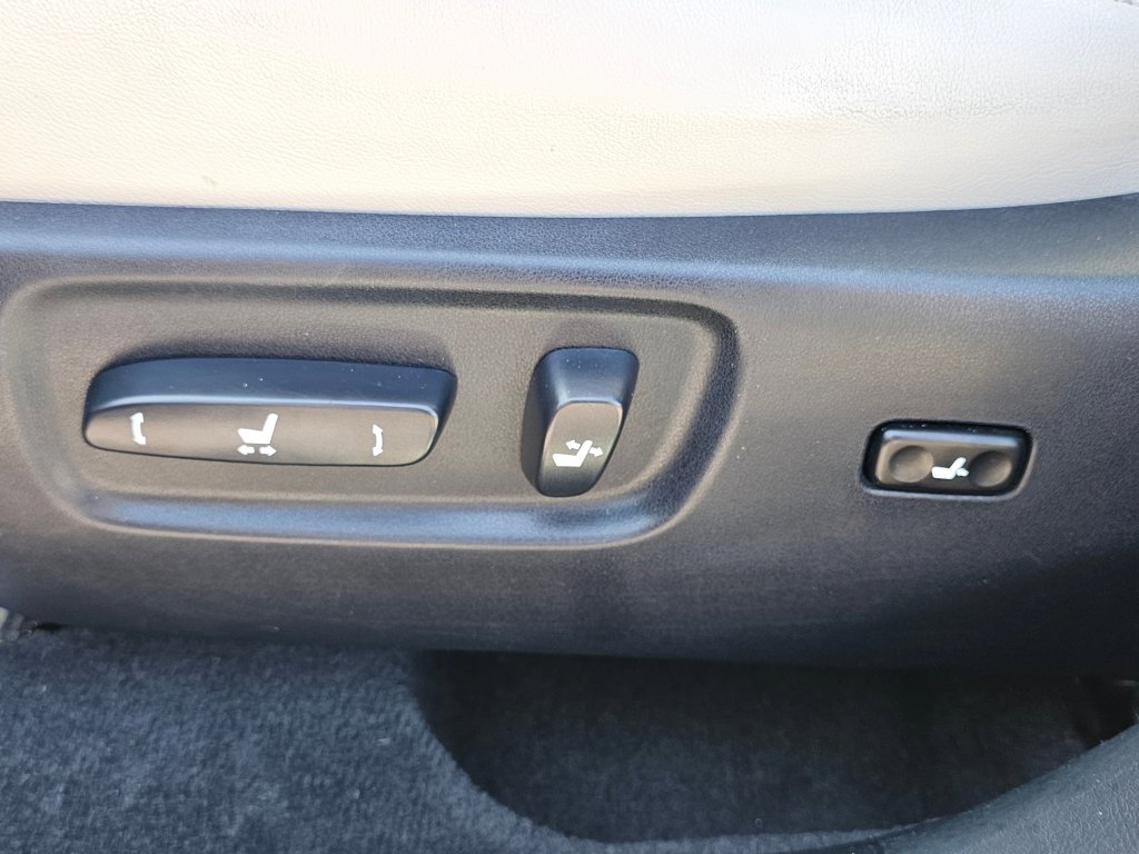 Used 2010 Lexus HS 250h Premium image 32