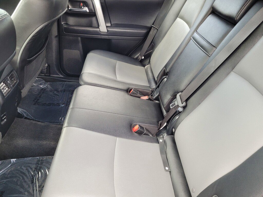 Used 2017 Toyota 4Runner SR5 Premium AWD/4WD image 16