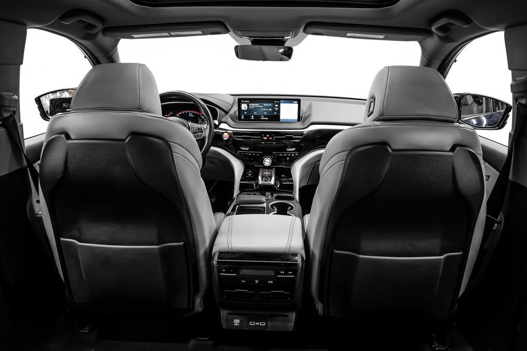 Certified 2023 Acura MDX FWD w/ Technology Package image 22