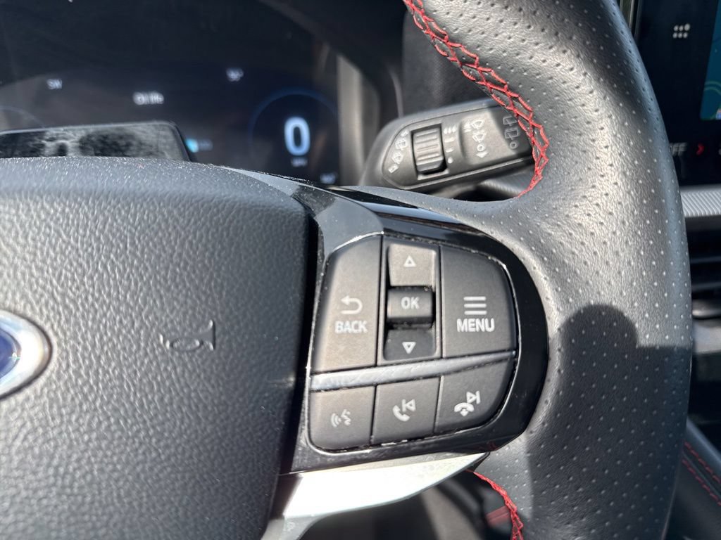 Used 2025 Ford Explorer ST-Line w/ ST-Line Street Pack AWD/4WD image 13