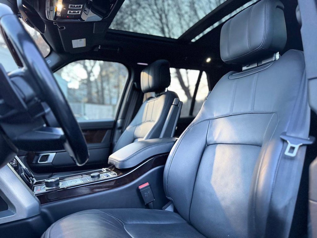Used 2022 Land Rover Range Rover Westminster Edition image 17