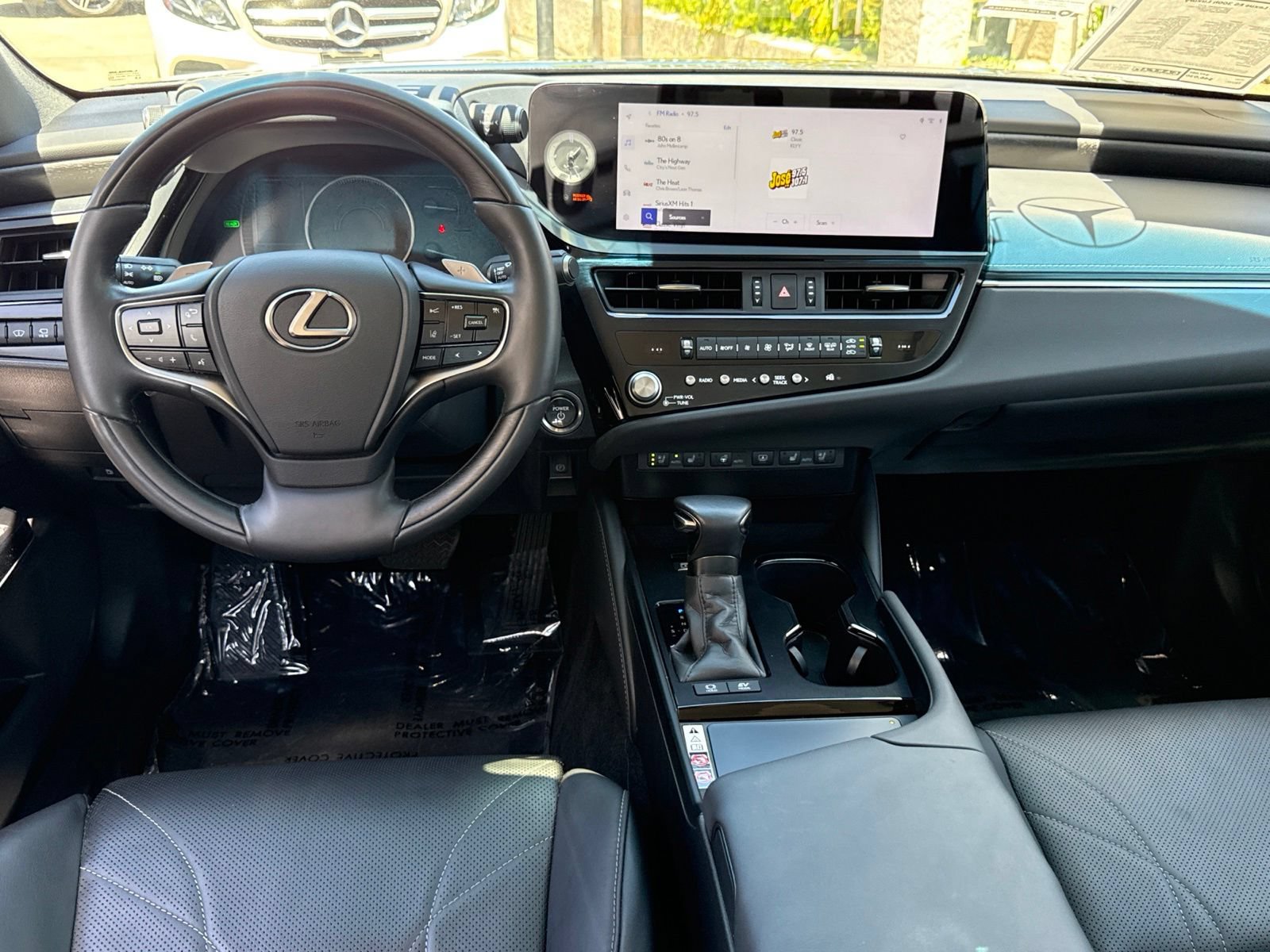 Used 2023 Lexus ES 300h w/ Accessory Package (Z1) FWD image 40