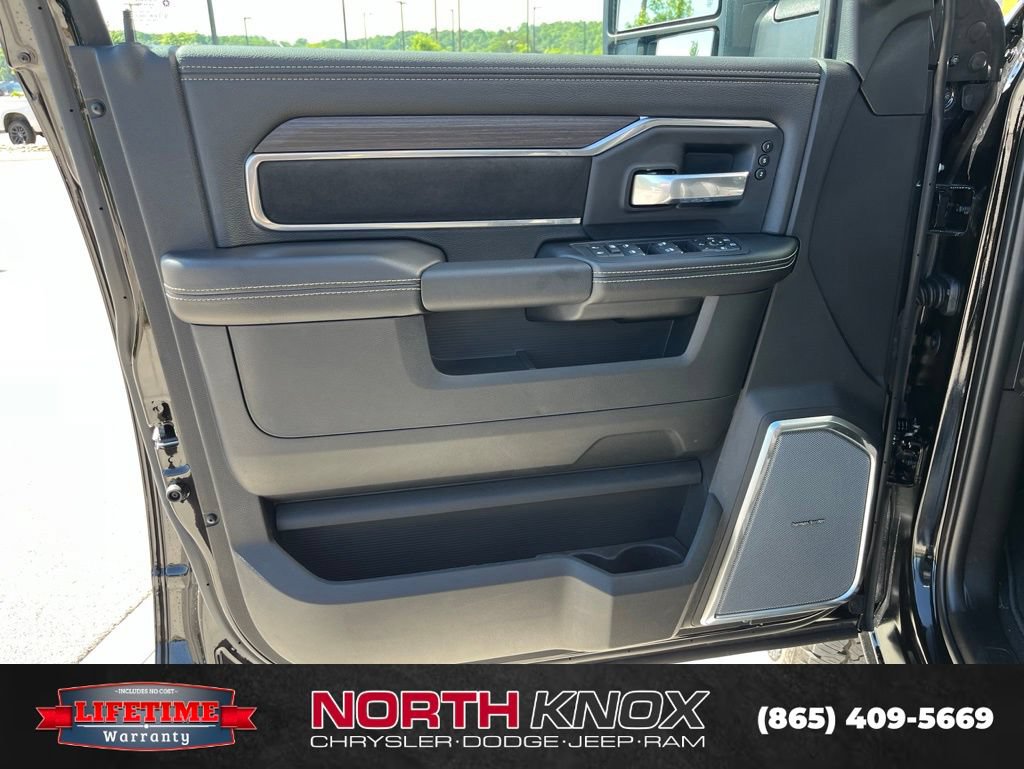 New 2026 RAM 2500 Laramie AWD/4WD image 5