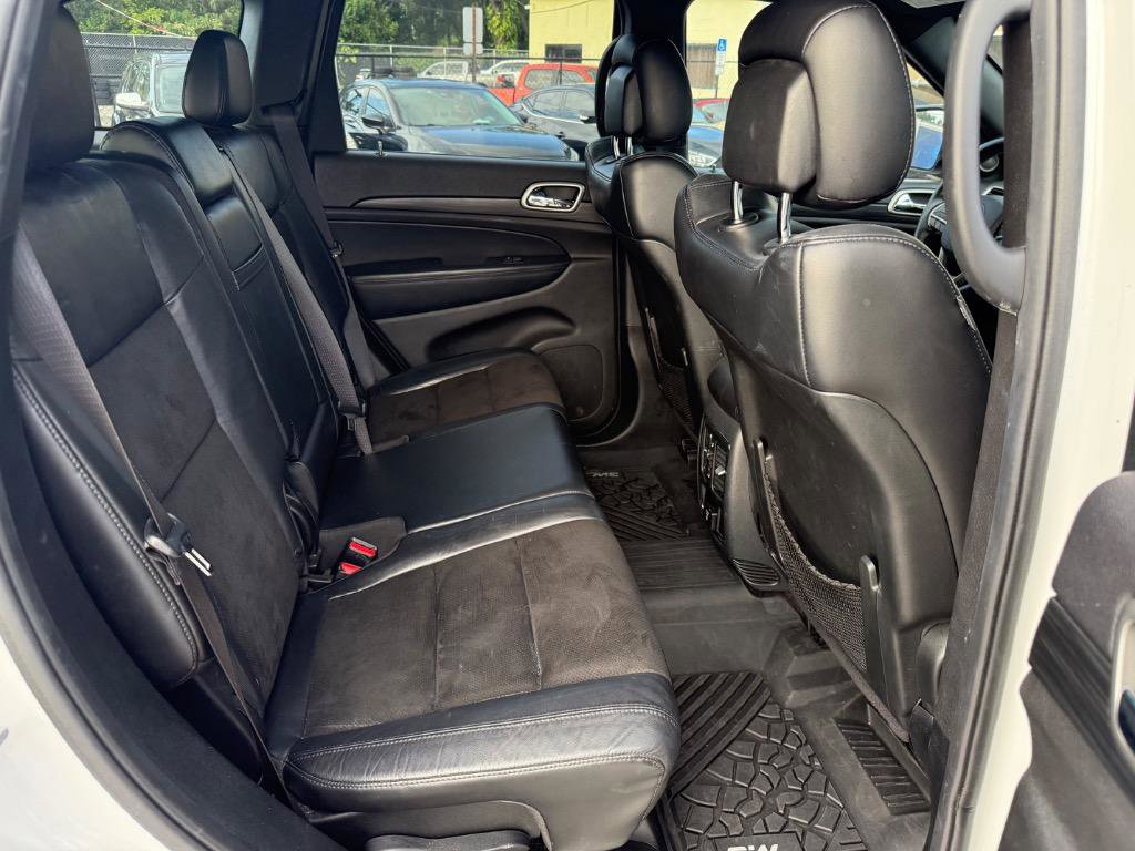 Used 2019 Jeep Grand Cherokee Altitude RWD image 14