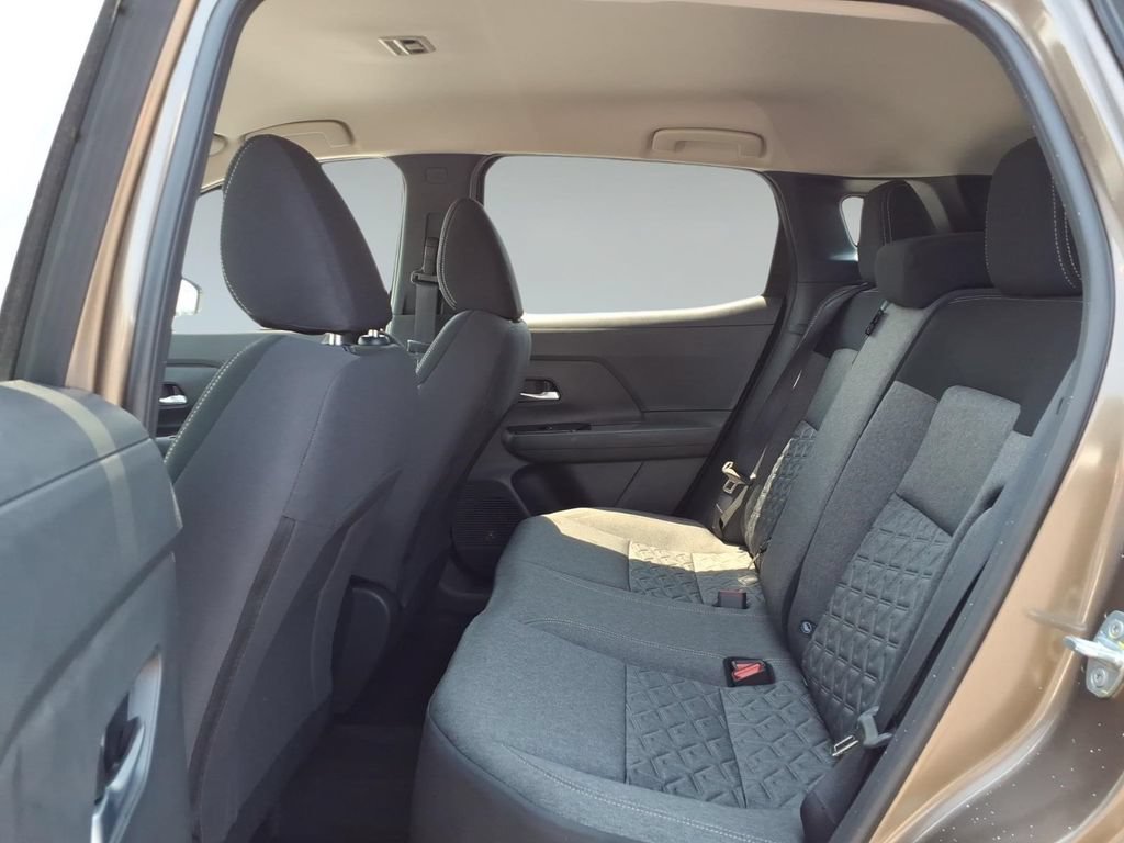 New 2026 Nissan Kicks SV FWD image 10