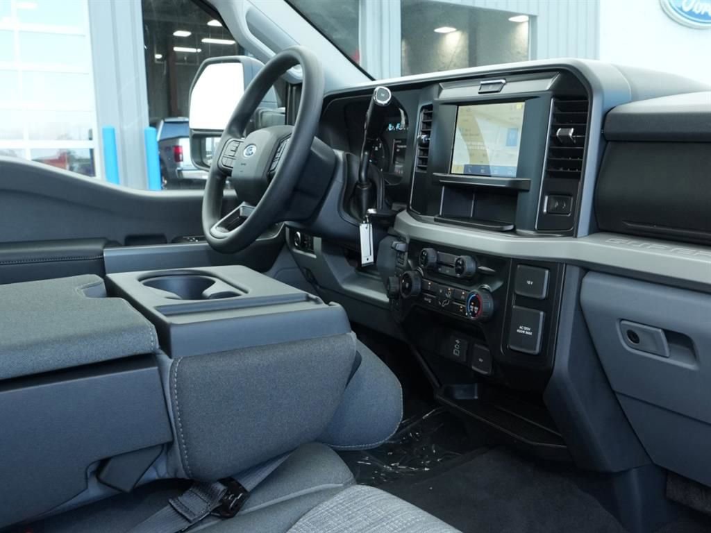 New 2026 Ford F350 XLT image 23