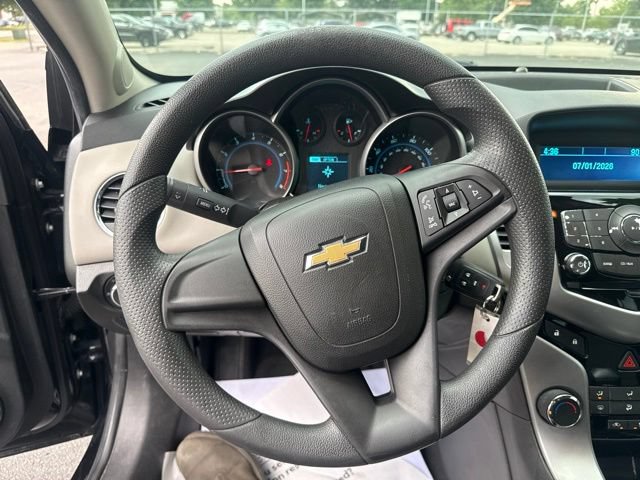 Used 2014 Chevrolet Cruze LS FWD image 26