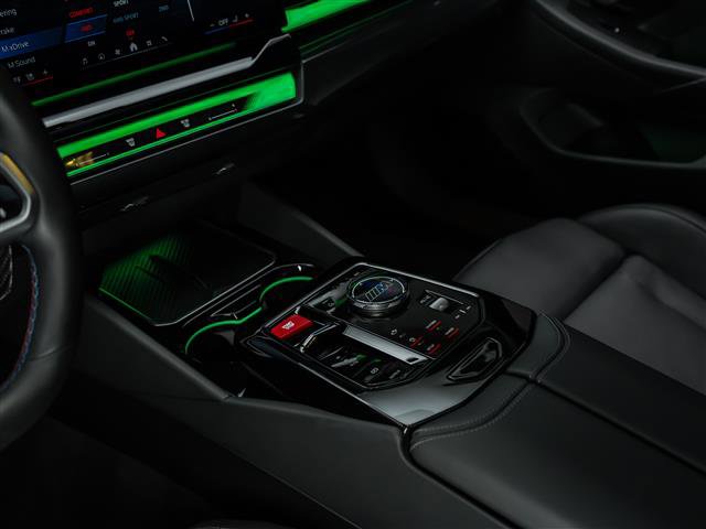 Used 2025 BMW M5 Touring image 36