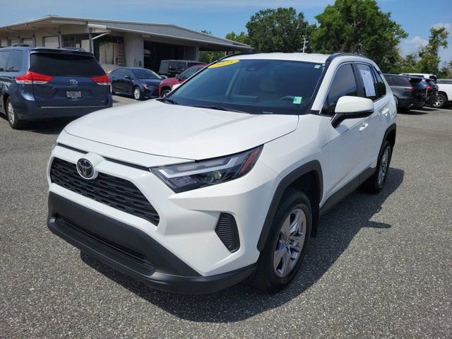 Used 2025 Toyota RAV4 XLE FWD image 14
