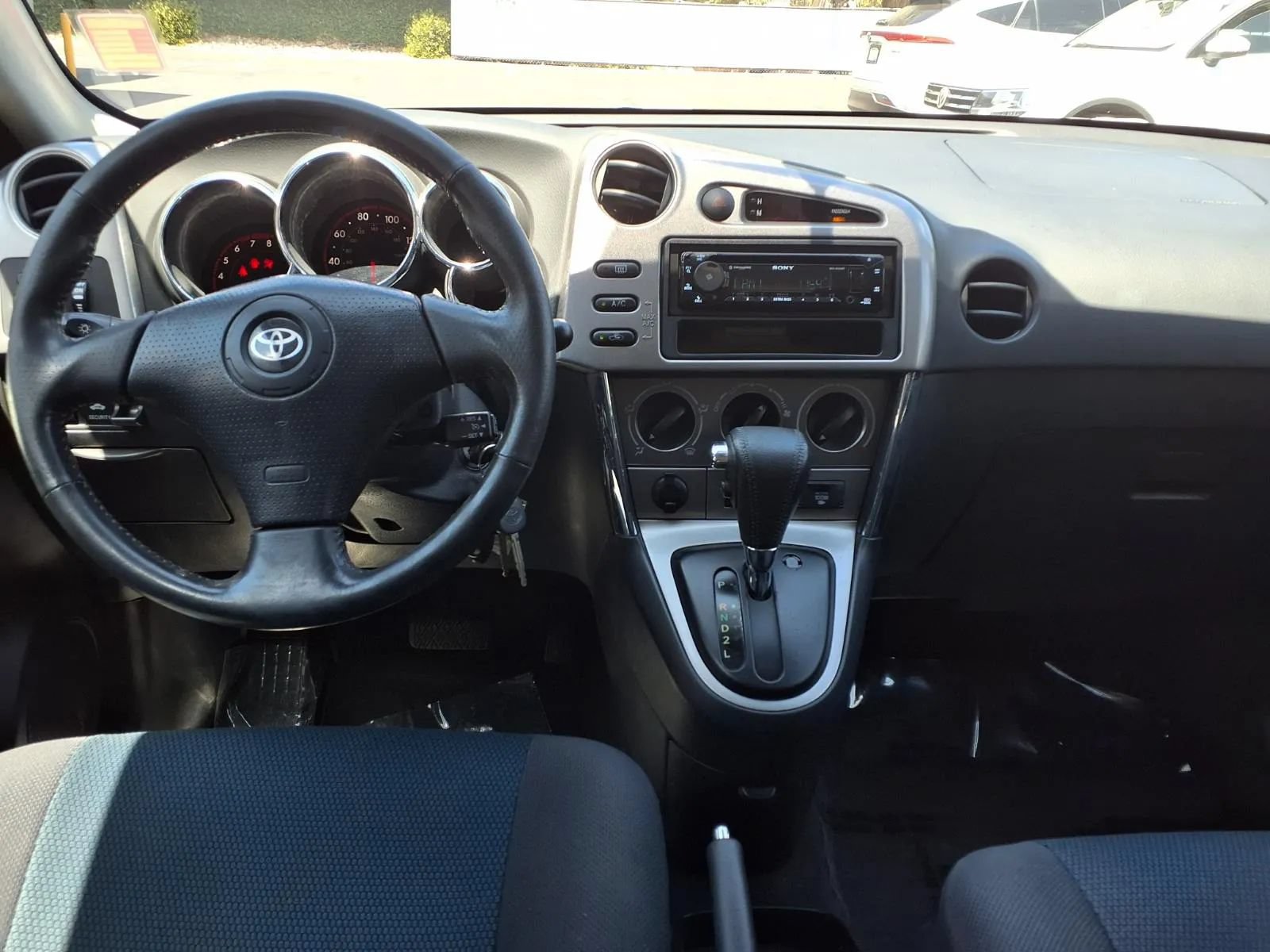 Used 2005 Toyota Matrix XR FWD image 28
