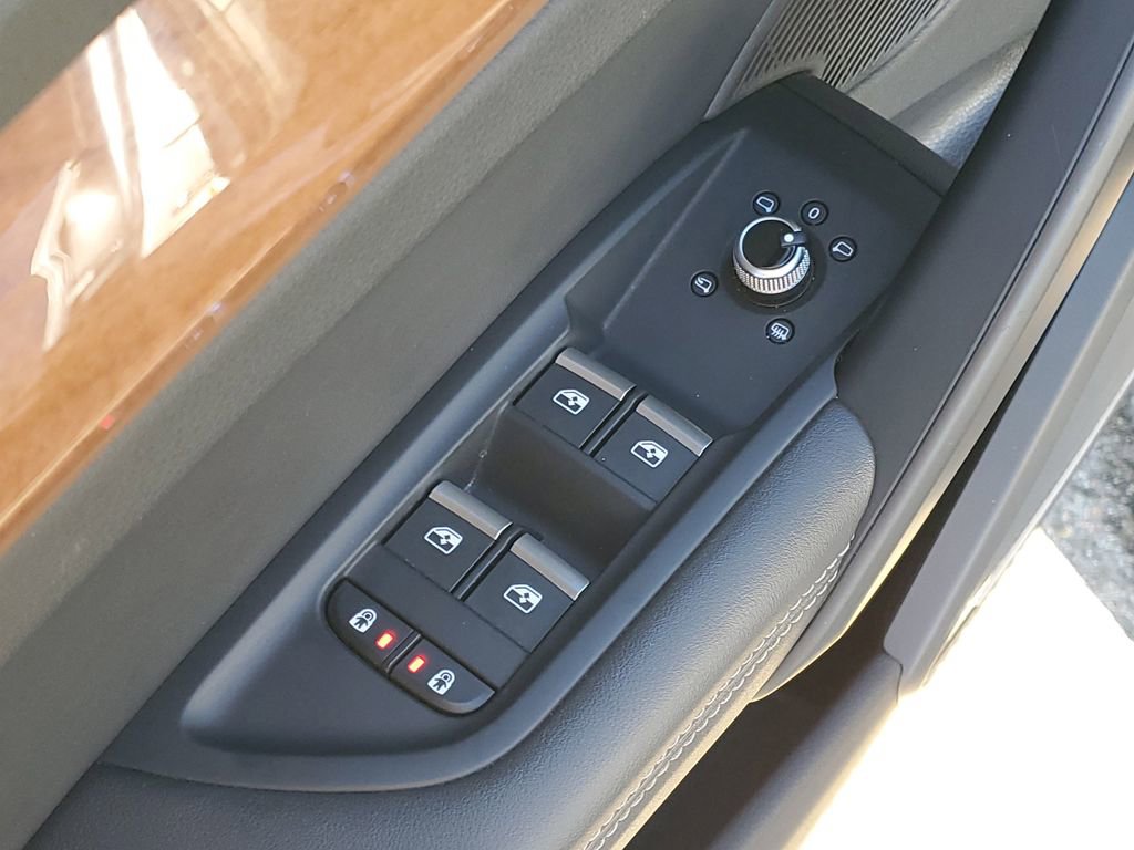 Used 2023 Audi Q5 2.0T Premium Plus image 11