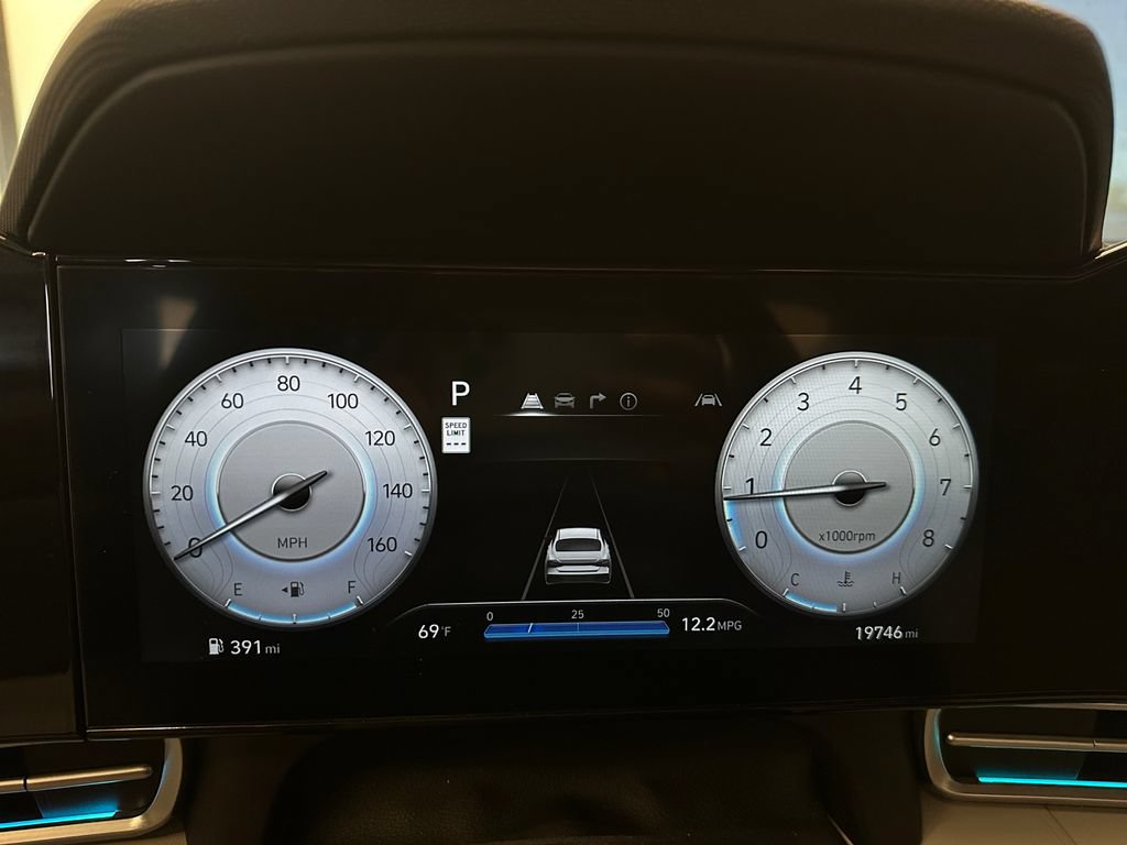 Used 2024 Hyundai Elantra Limited FWD image 10