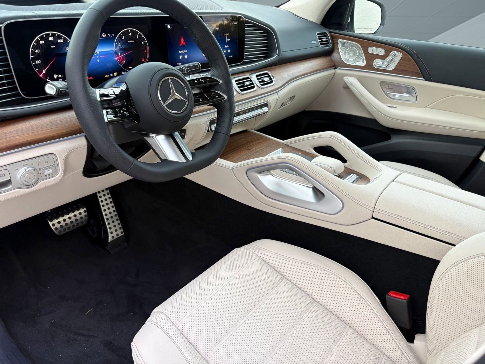 New 2026 Mercedes-Benz GLS 580 4MATIC image 4