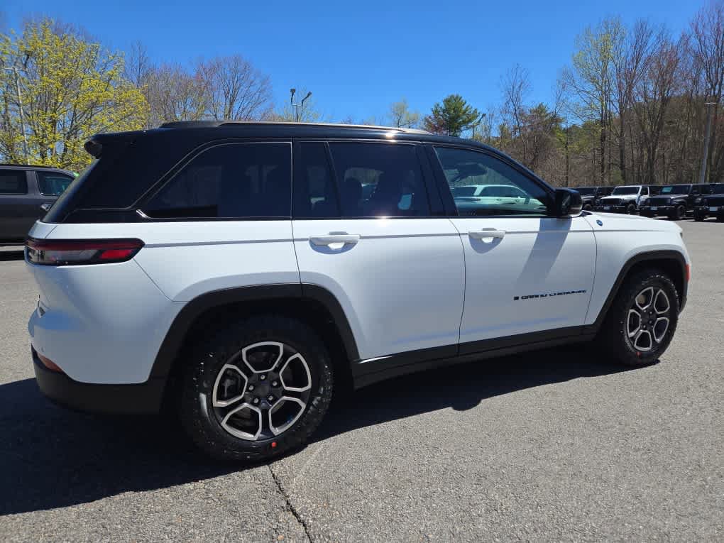 Used 2022 Jeep Grand Cherokee Trailhawk AWD/4WD image 4