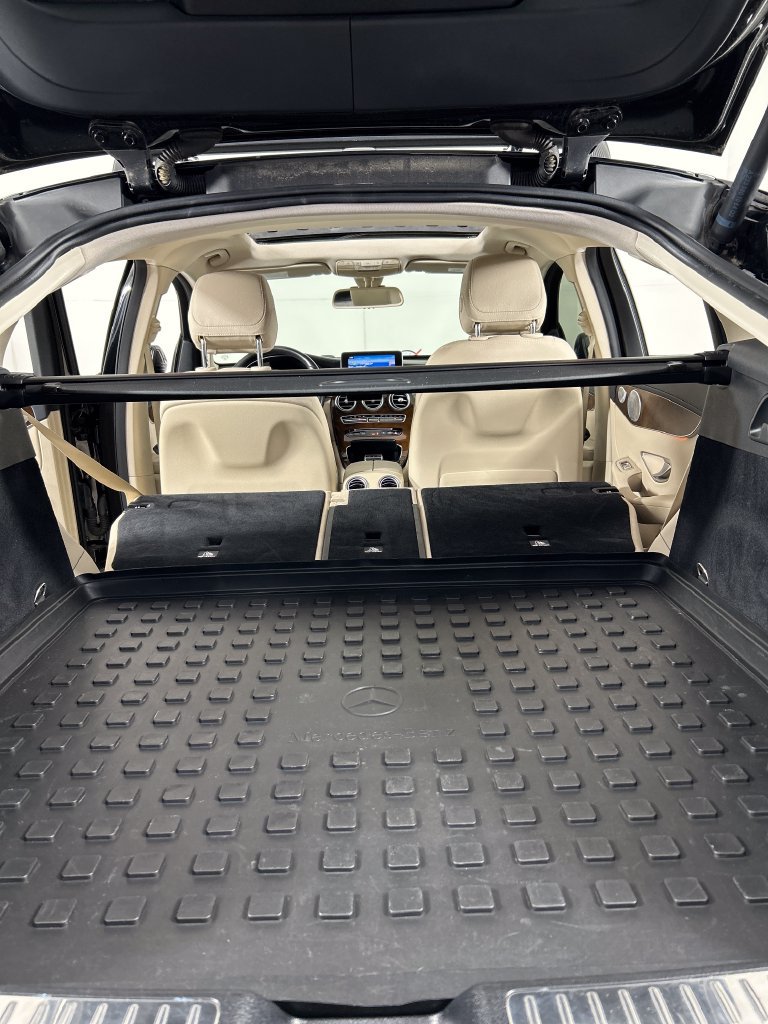Used 2017 Mercedes-Benz GLC 300 4MATIC Coupe image 20