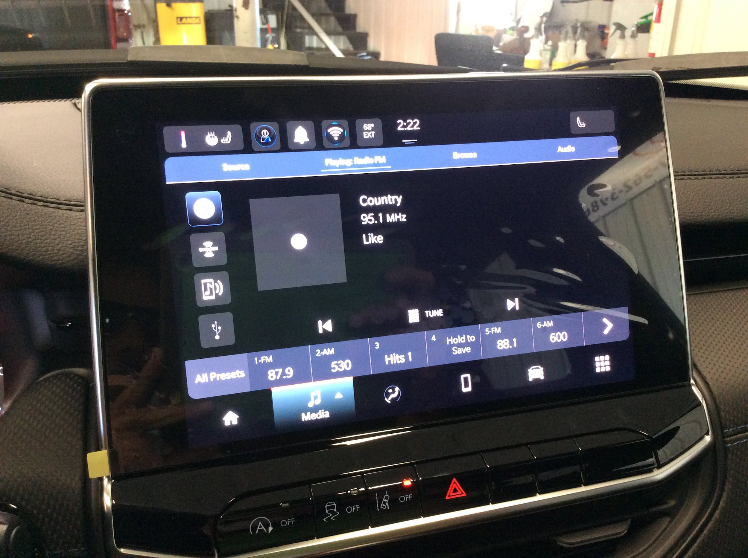 New 2026 Jeep Compass Latitude AWD/4WD image 23