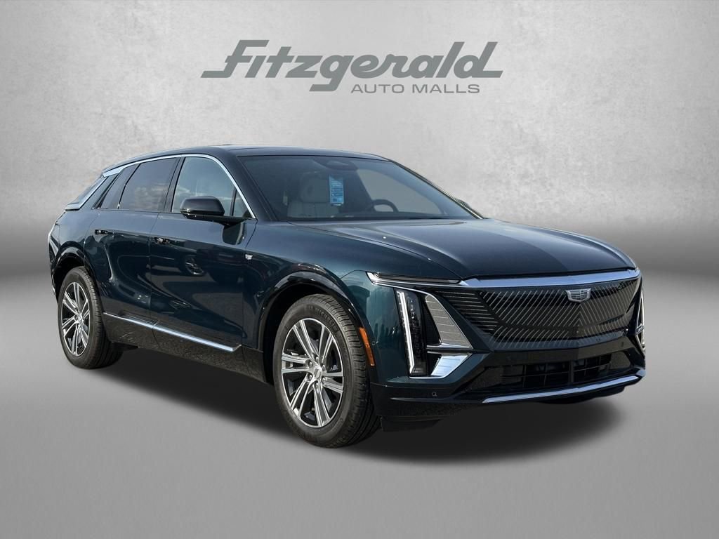 New 2024 Cadillac Lyriq Luxury RWD image 1
