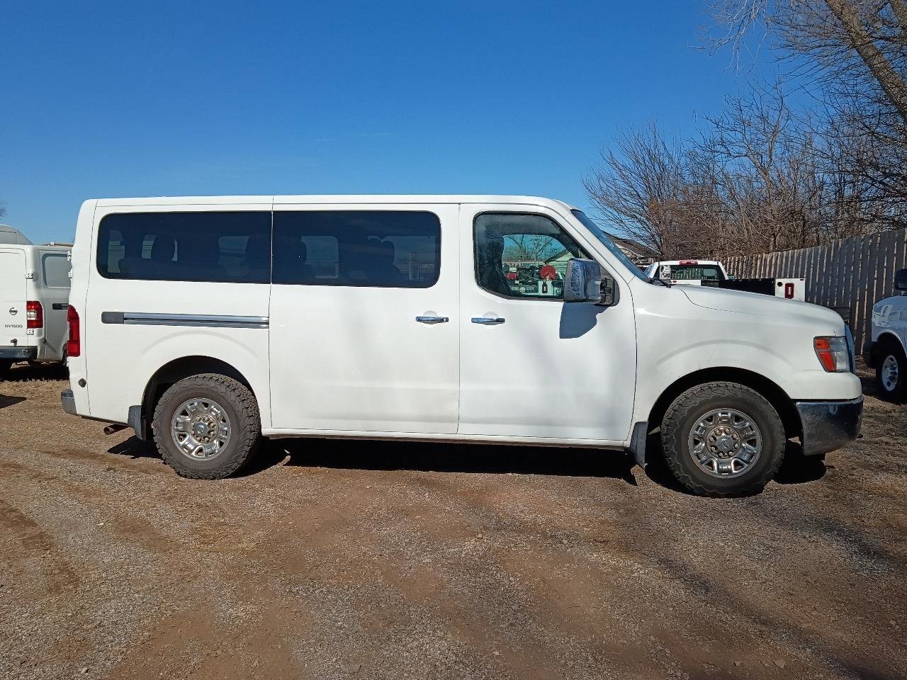 Used 2016 Nissan NV 3500 SV w/ SV Technology Package image 4