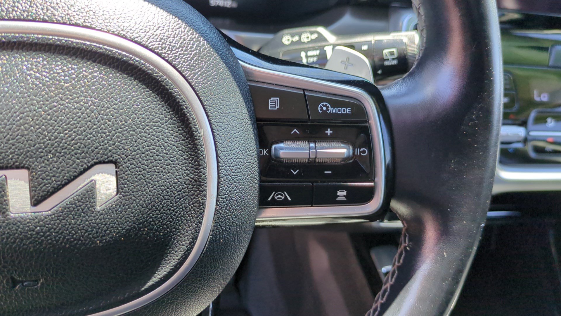 Used 2022 Kia Sorento SX FWD image 18