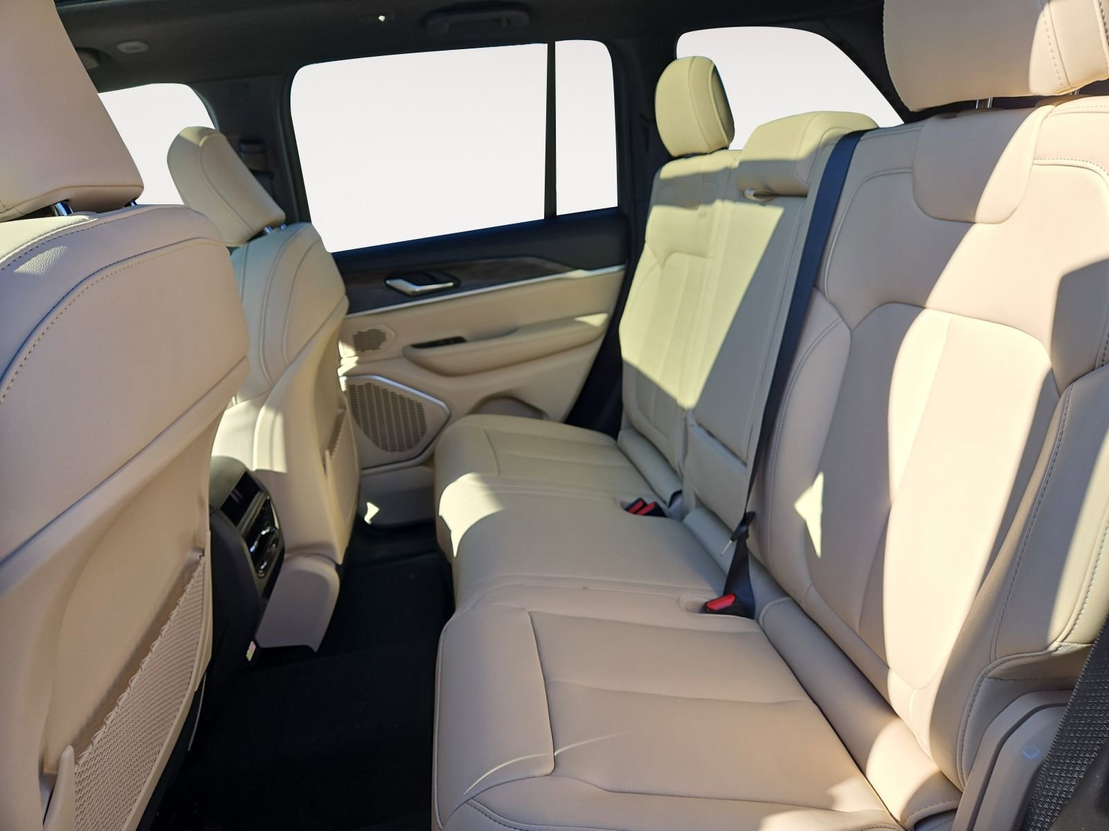 New 2026 Jeep Grand Cherokee Limited image 13