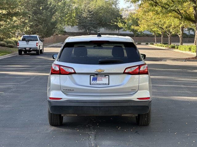 Used 2021 Chevrolet Equinox LS w/ LS Convenience Package image 5