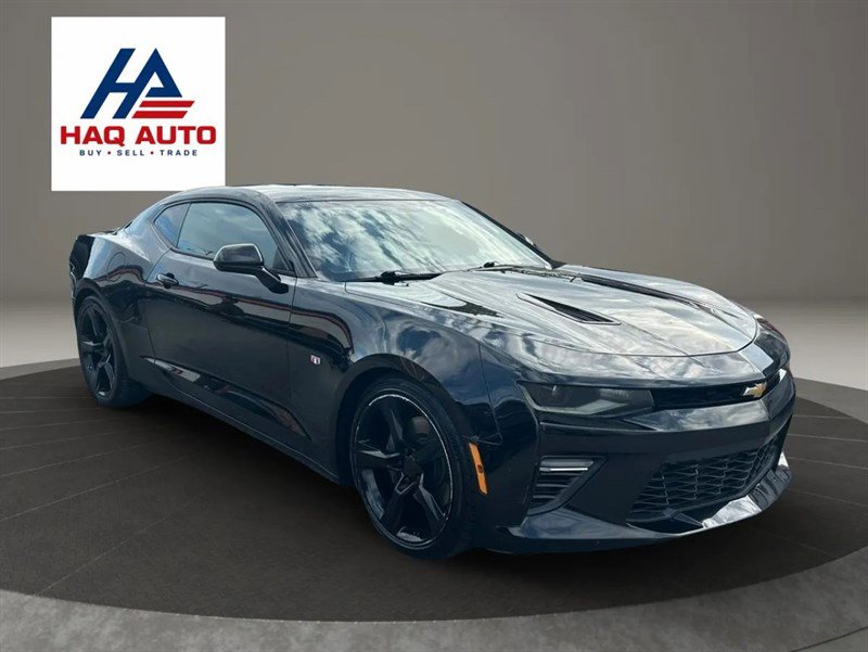 Used 2017 Chevrolet Camaro SS RWD image 3